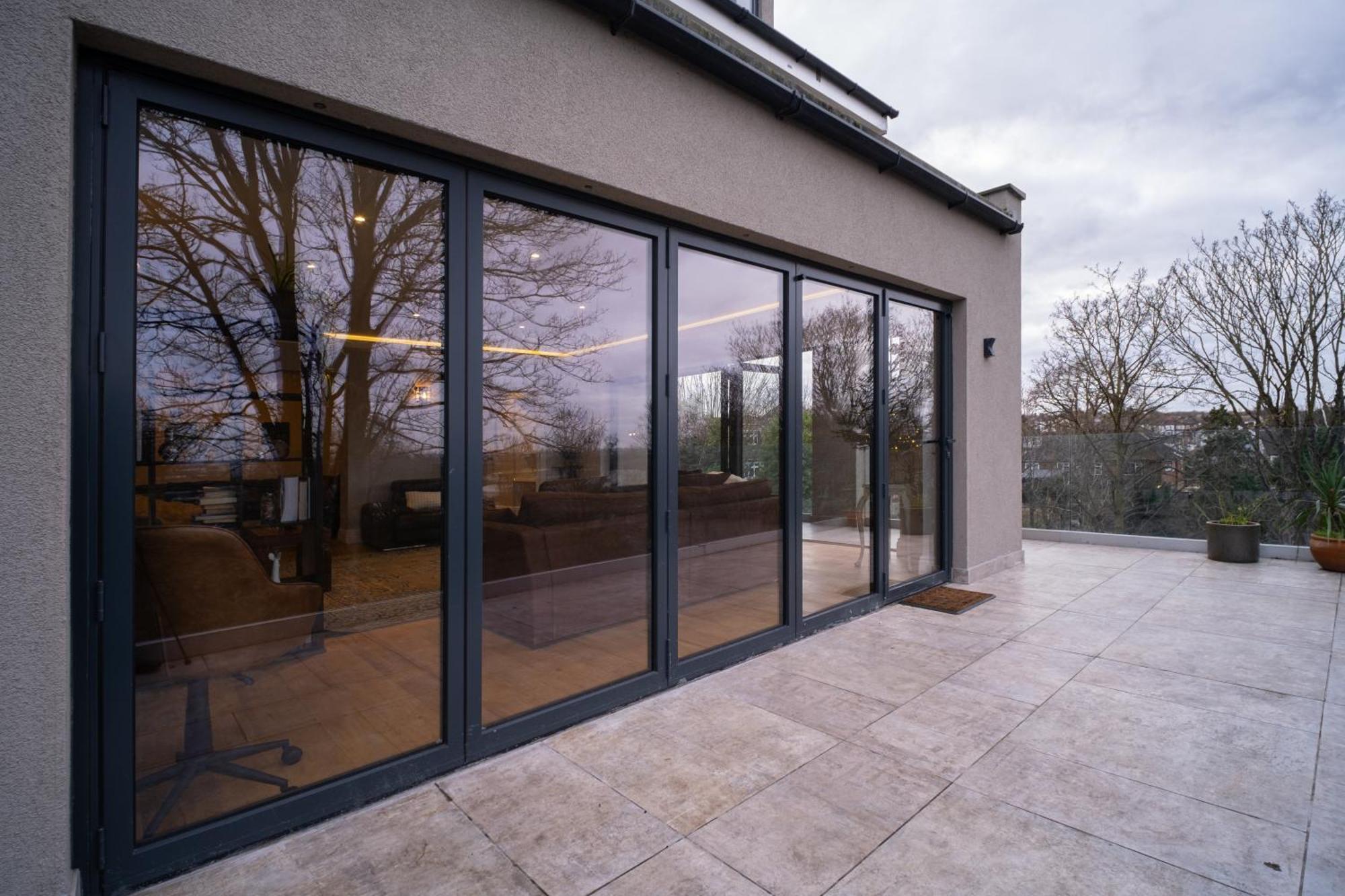 The Ridge London - Luxury Designer Villa With Hot Tub And Sauna, Bexley Borough Of Londres Exterior foto